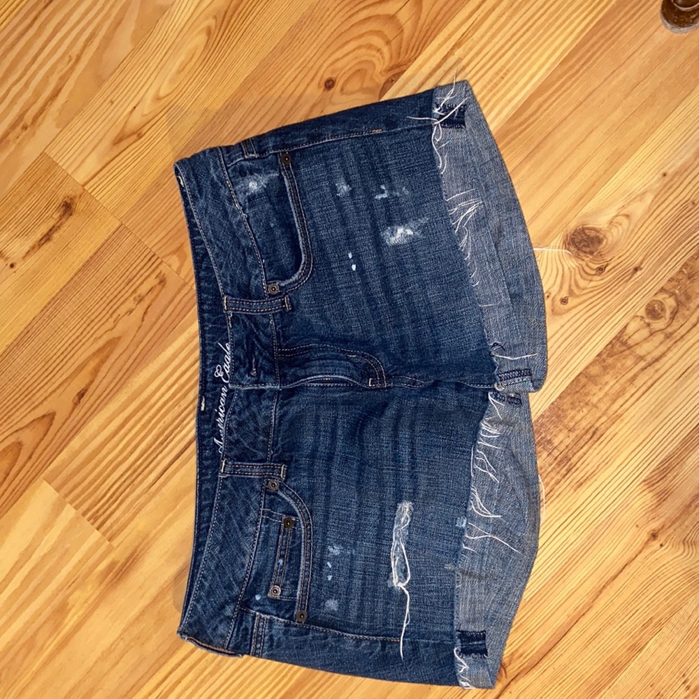 American Eagle distressed Jean shorts in a size 8;